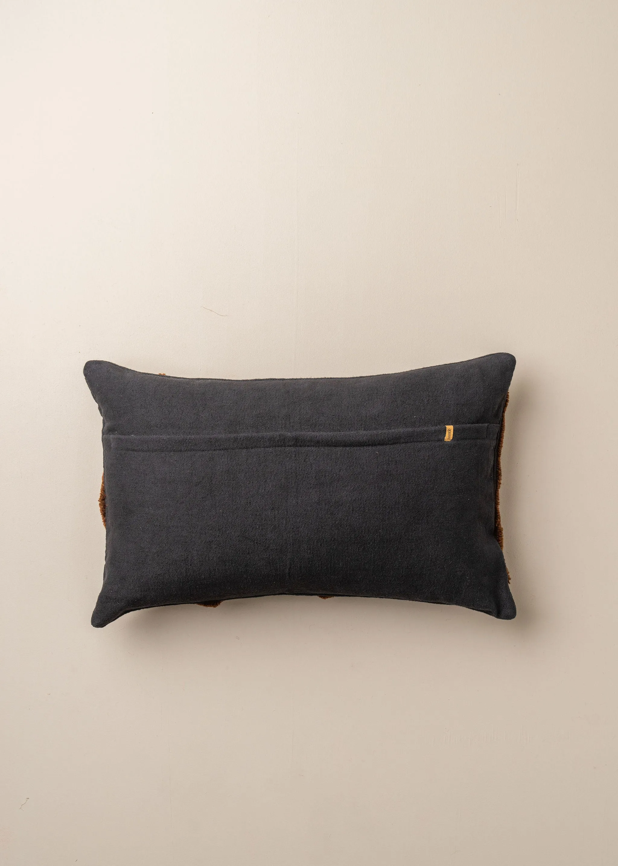 Abstract Lumbar Cushion - Black/Chocolate