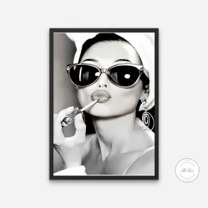 Audrey Hepburn Print INSTANT DOWNLOAD Art Print, Black White Vintage Print, Glam Wall Art, Old Hollywood Decor, Fashion Wall Art, Makeup Room Decor