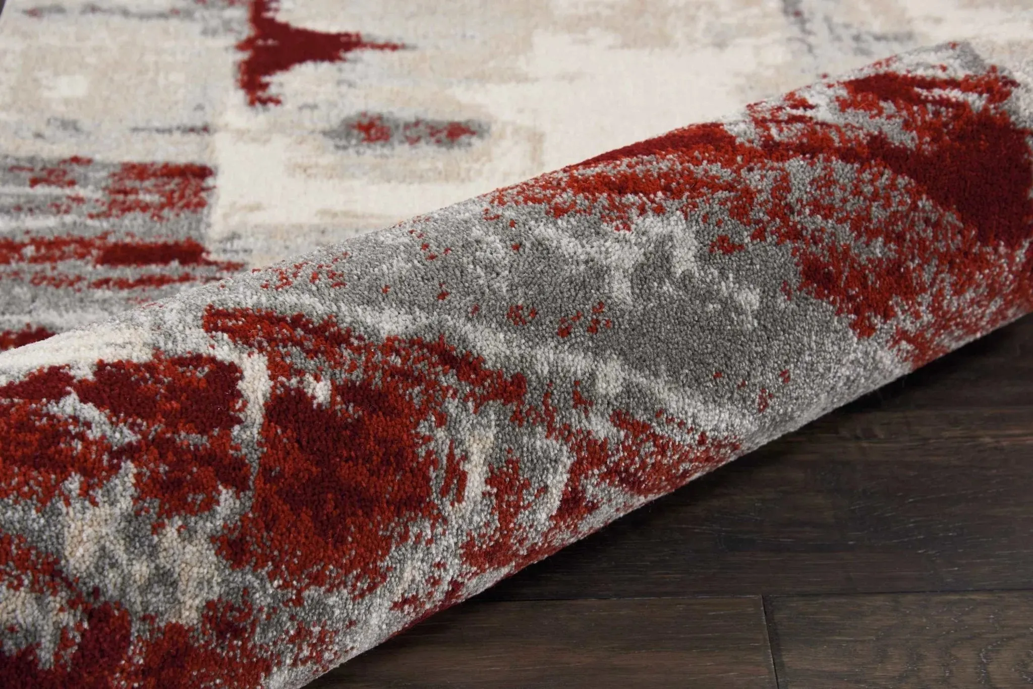 Maxell MAE14 Ivory/Red Rug