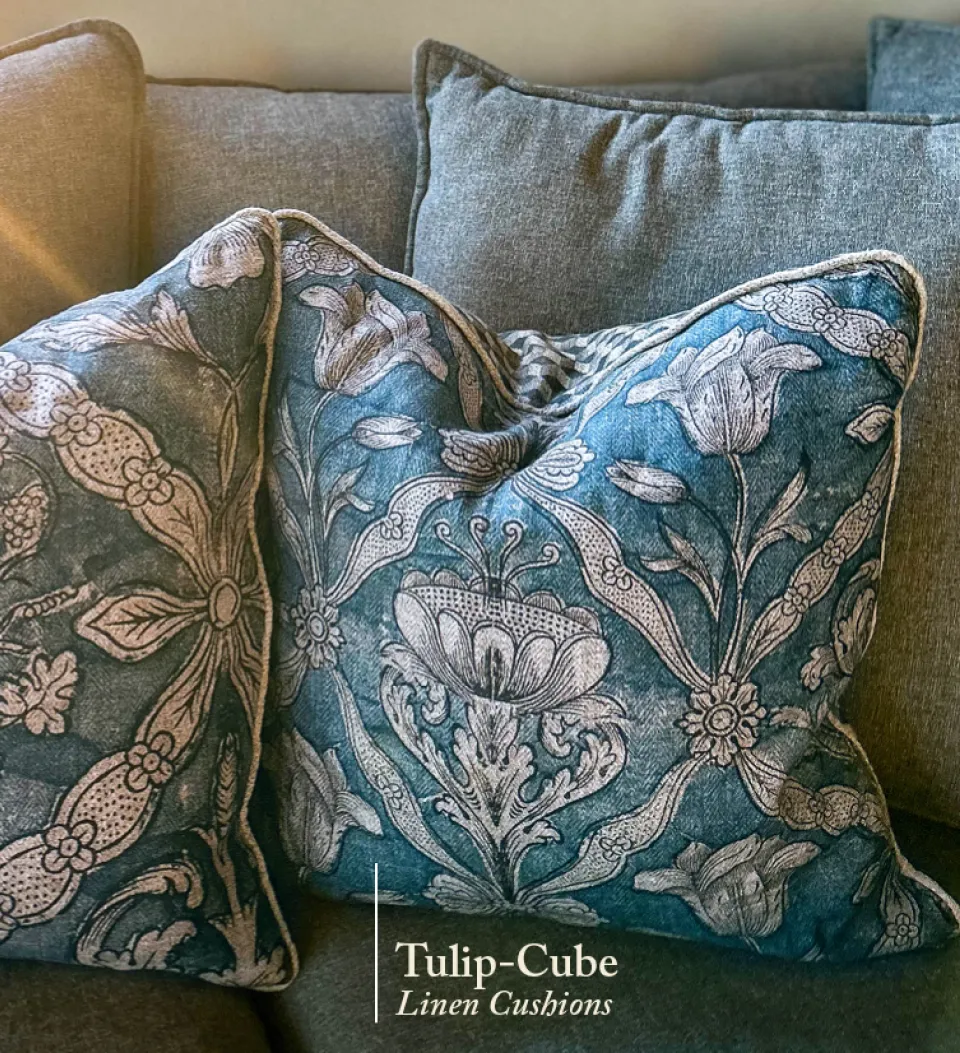 Tulip-Cube Cushion